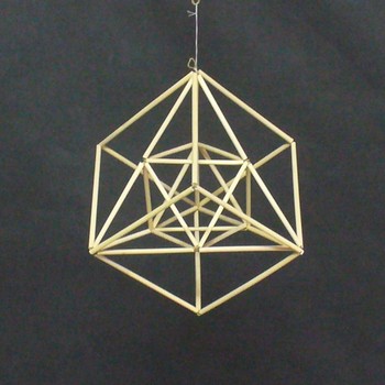 正４面体と正六面体のコラボ.jpg